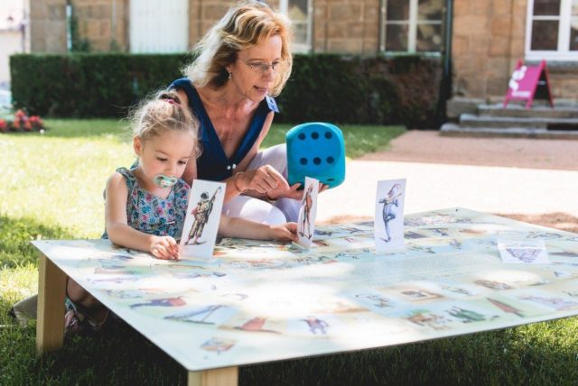 🤩 [LES PREMIERS ATELIERS DE L'ETE COMMENCENT DEMAIN !]

❓Chaque mardi pendant les vacances d'été, des ateliers thématiques sont proposés pour les petits et les grands : voici les thématiques de ce mardi 8 juillet : 

➡️Amusez-vous avec les tout-petits (de 4 à 6 ans) : visite découverte parent-enfant suivie d'un petit atelier pratique / de 10h à 10h30 :
- DANS MA VALISE IL Y A...
Découvre les œuvres du musée en t'amusant à retrouver les objets présents dans ta valise...

➡️Les Z'ateliers du Patrimoine (de 7 à 12 ans) : visite thématique du musée suivie d'un atelier pratique / de 15h à 17h : 
-  EN MUSIQUE !
Crée ton propre instrument à cordes en t'inspirant des vielles à roue présentées au musée !

📞 Pour tous les ateliers : réservation obligatoire au 02 54 30 17 60 ou à musee@mairie-lachatre.fr / 5 € l'atelier / chaque enfant repart avec sa création

🧐Le parcours « apprenti-detective » pour les familles avec enfants à partir de 7 ans est disponible gratuitement au musée pendant ses heures d’ouverture : à faire en famille, en autonomie pour visiter le musée de manière ludique et adaptée ! 

🖱Retrouvez tout le reste de l'agenda du musée sur notre site internet (voir linktree en description) !

(c)Slaine Grew / CC La Châtre-Sainte-Sévère 

#musee #museegeorgesand #indre #regioncentre #berry #berryprovince @tourisme_pays_george_sand @36sorties @magazinecarrebarre @villedelachatre @museesencentrevaldeloire