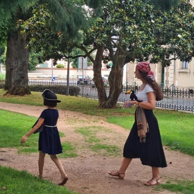 🤩 Votre programme de la semaine prochaine au musée pour le jeune public !

❓Chaque mardi pendant les vacances d'été, des ateliers thématiques sont proposés pour les petits et les grands : voici ceux de ce mardi 12 août : 

➡️Amusez-vous avec les tout-petits (de 4 à 6 ans) : visite découverte parent-enfant suivie d'un petit atelier pratique / de 10h à 10h30 :
- 1, 2, 3, 4... MUSIQUE !
Découvre les vielles à roue du musée et fabrique ton propre instrument à cordes !

➡️Les Z'ateliers du Patrimoine (de 7 à 12 ans) : / de 15h à 17h : 
- CHASSE AU TRESOR :
Décrypte les indices qui se sont cachés pour retrouver le trésor du musée…

📞 Pour tous les ateliers : réservation obligatoire au 02 54 30 17 60 ou à musee@mairie-lachatre.fr / 5 € l'atelier / chaque enfant repart avec sa création
Réservation obligatoire (02 54 30 17 60 ou musee@mairie-lachatre.fr)

🧐Le parcours « apprenti-detective » pour les familles avec enfants à partir de 7 ans est disponible gratuitement au musée pendant ses heures d’ouverture : à faire en famille, en autonomie pour visiter le musée de manière ludique et adaptée !

🖼 Légendes :
- (c) Communauté de Communes La Châtre-Sainte-Sévère

🖱Retrouvez tout le reste de l'agenda du musée sur notre site internet !

#musee #museegeorgesand #indre #regioncentre #berry #berryprovince @tourisme_pays_george_sand @36sorties @zemag36 @magazinecarrebarre @museesencentrevaldeloire